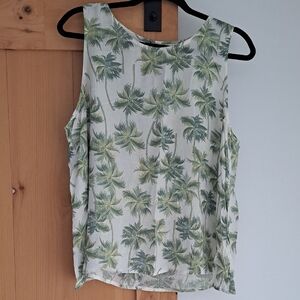 a.n.a Green Sleeveless Tank Top Palm Trees.  Botanical